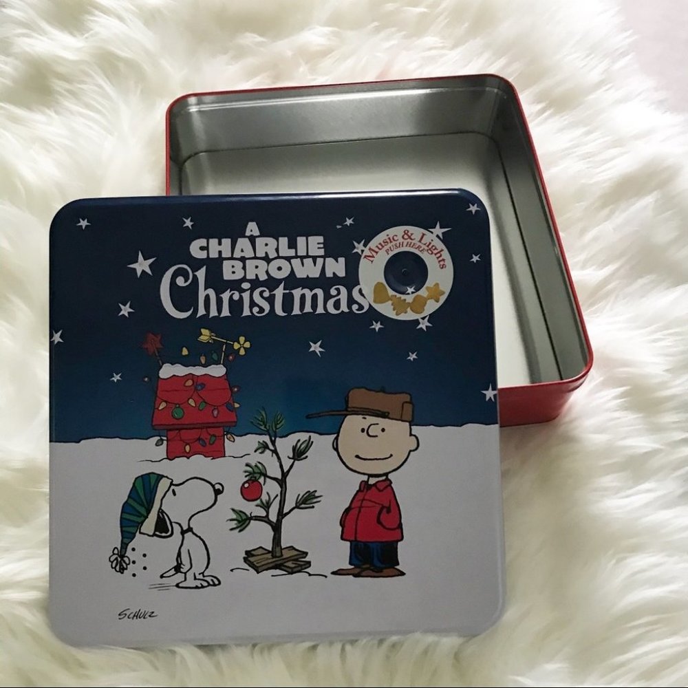 COLLECTOR Peanuts A CHARLIE BROWN CHRISTMAS COOKIE TIN Music & Lights Up SNOOPY - Picture 3 of 8